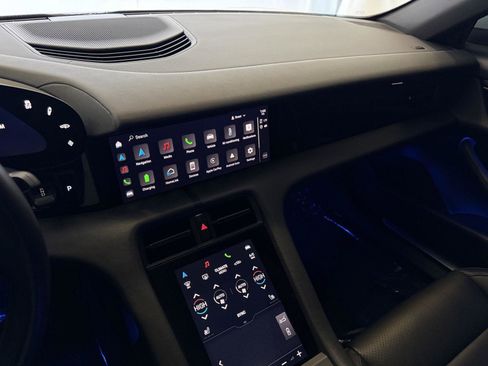 Certified 2021 Porsche Taycan 4S image 18