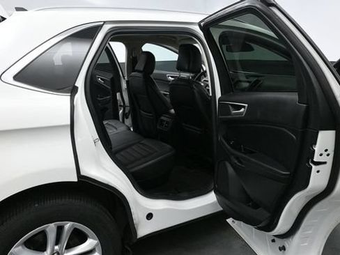 Used 2020 Ford Edge SEL w/ Convenience Package AWD/4WD image 9