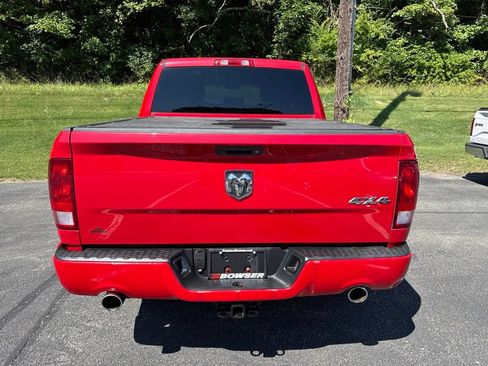 Used 2017 RAM 1500 Express AWD/4WD image 4