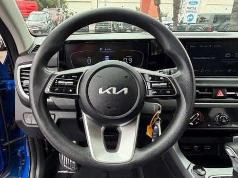 Used 2024 Kia Seltos LX AWD/4WD image 27