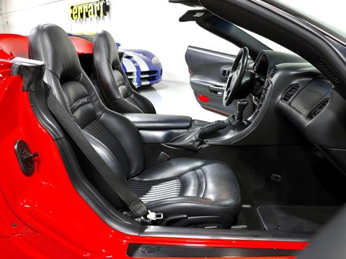 Used 2004 Chevrolet Corvette Convertible w/ Preferred Equipment Group RWD image 75