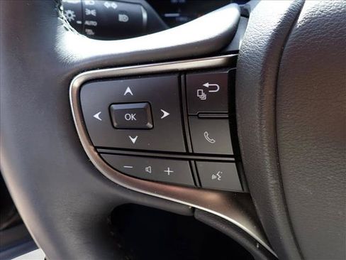 Used 2025 Lexus UX 300h AWD w/ Cold Area Package image 19