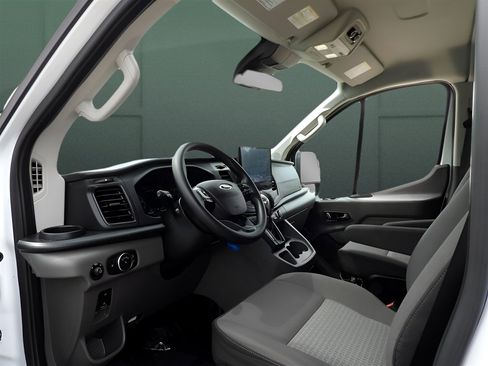 Used 2022 Ford Transit 350 XLT image 12