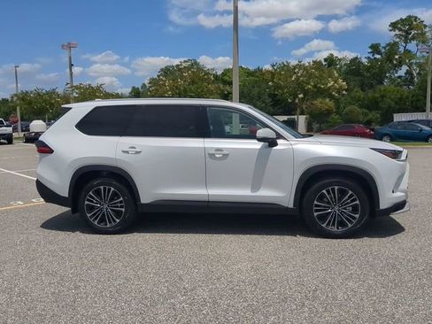 Certified 2026 Toyota Grand Highlander AWD Hybrid image 3