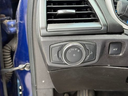 Used 2016 Ford Fusion SE FWD image 18