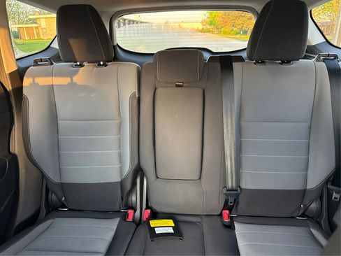 Used 2016 Ford Escape SE image 25