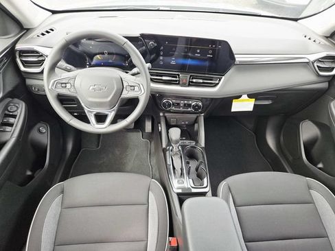 New 2026 Chevrolet TrailBlazer LT w/ Convenience Package FWD image 6