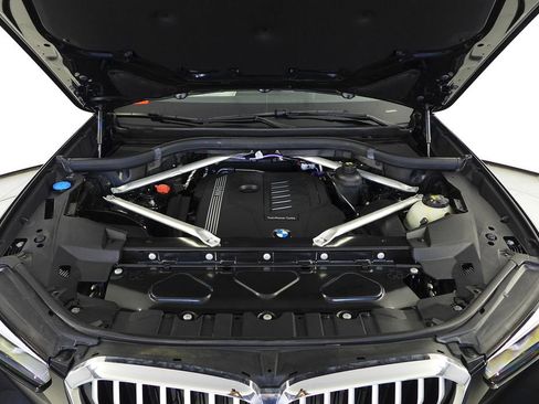 Used 2023 BMW X5 xDrive40i w/ M Sport Package image 6