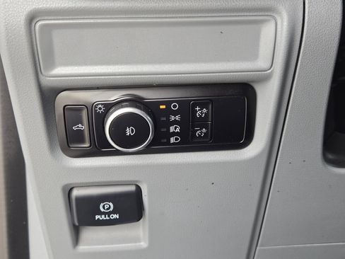 Used 2023 Ford F150 XLT image 22