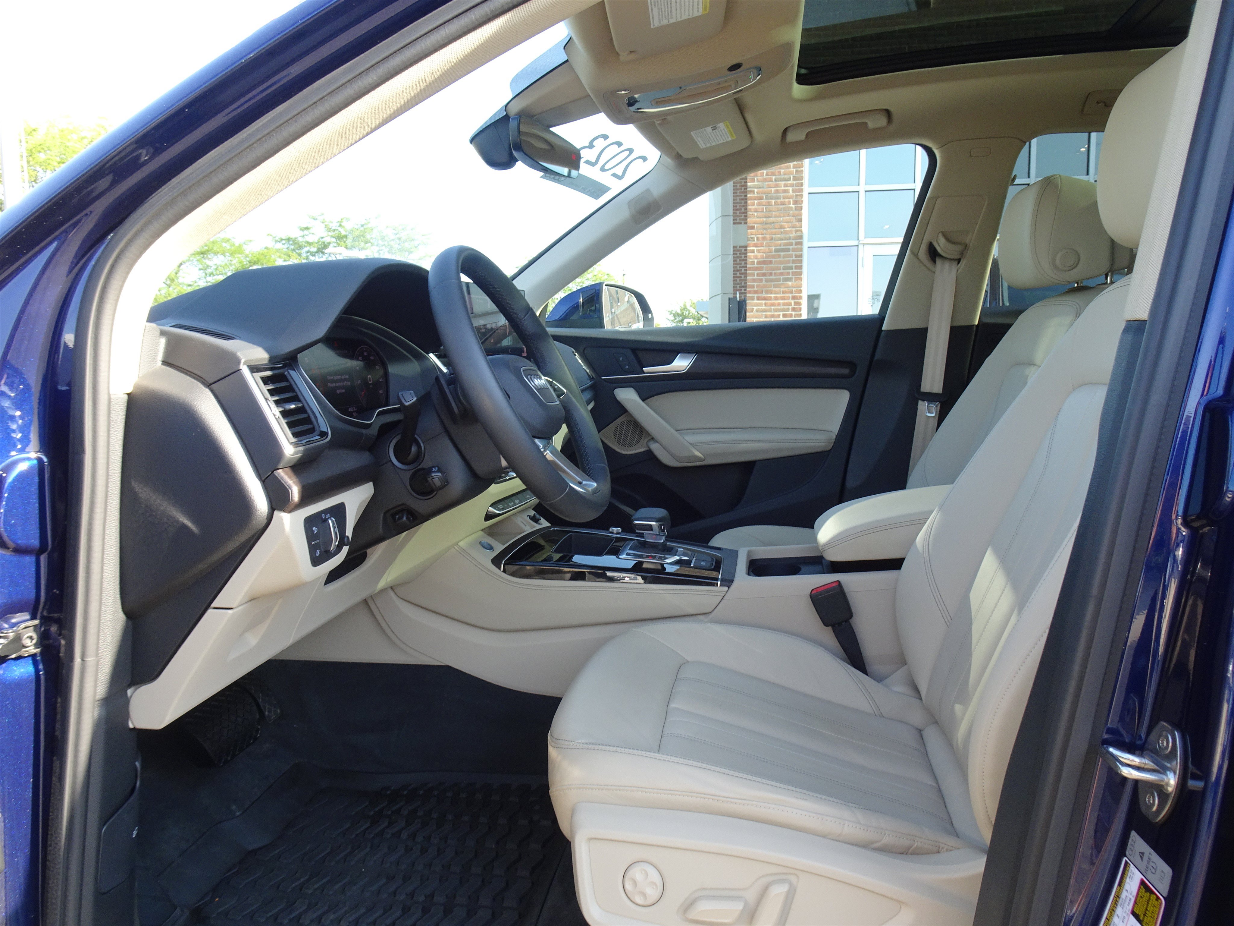 Certified 2024 Audi Q5 Premium Plus AWD/4WD image 7