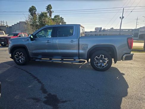 New 2026 GMC Sierra 1500 SLT image 8