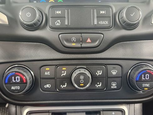 Used 2022 GMC Terrain SLT w/ LPO, Roadside Safety Package AWD/4WD image 28