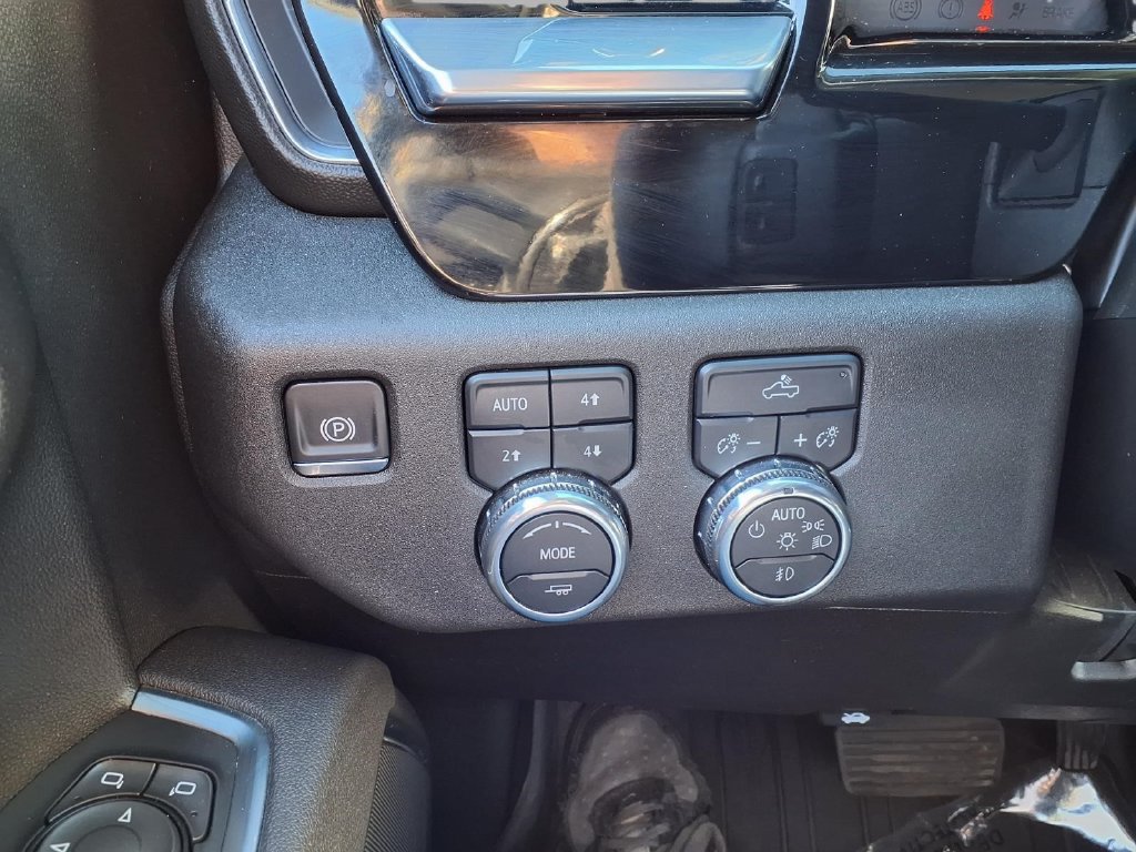 Used 2025 GMC Sierra 1500 Elevation AWD/4WD image 17
