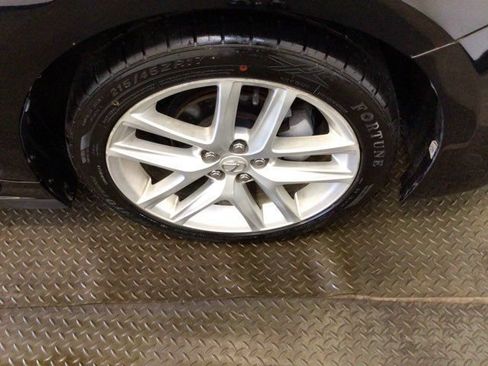 Used 2014 Lexus CT 200h FWD image 25