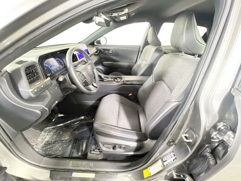 Used 2024 Toyota Crown XLE image 21