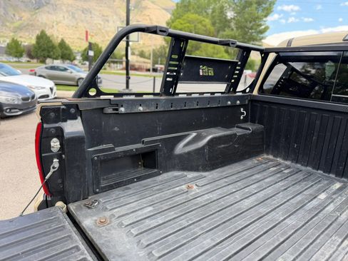 Used 2018 Toyota Tacoma TRD Sport w/ Technology Package AWD/4WD image 18