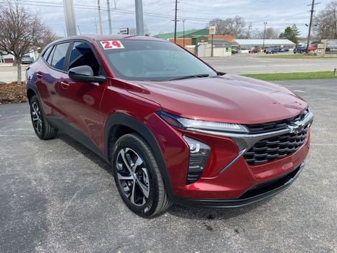 Used 2024 Chevrolet Trax RS w/ Driver Confidence Package image 7