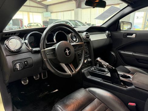 Used 2005 Ford Mustang GT RWD image 11