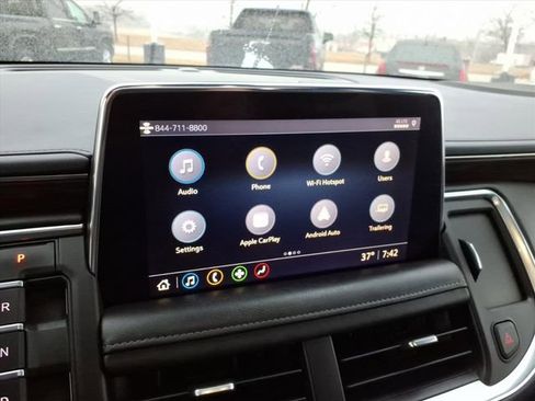 Used 2021 Chevrolet Suburban LT image 31