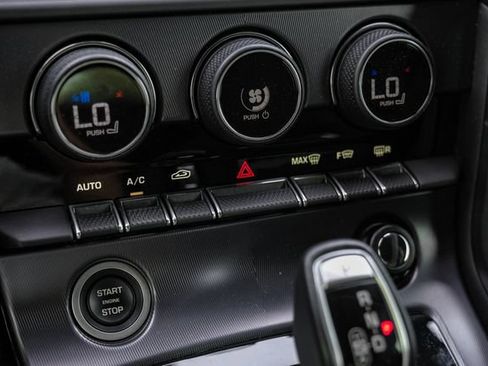 Used 2021 Jaguar F-TYPE R AWD/4WD image 31