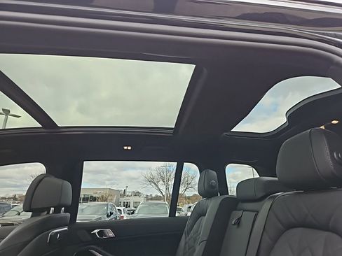Used 2026 BMW X7 xDrive40i w/ M Sport Package image 13