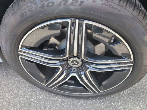 Used 2025 Mercedes-Benz GLE 450 4MATIC image 6
