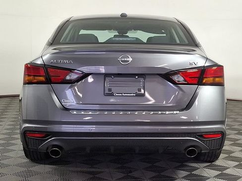 Used 2023 Nissan Altima 2.5 SV w/ SV Premium Package FWD image 8