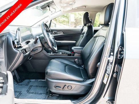 Used 2024 Kia Sportage EX FWD image 24