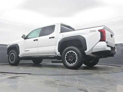 Used 2025 Toyota Tacoma TRD Sport image 48