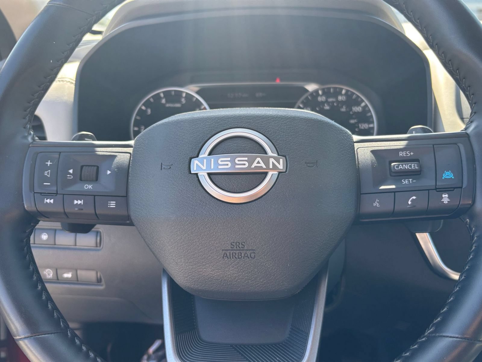 Used 2025 Nissan Rogue SV AWD/4WD image 29