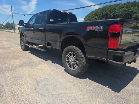 Used 2024 Ford F350 Limited w/ FX4 Off-Road Package AWD/4WD image 7