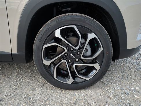 New 2026 Chevrolet Trax RS w/ Driver Confidence Package image 11