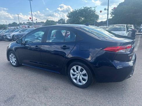 Used 2021 Toyota Corolla LE FWD image 4