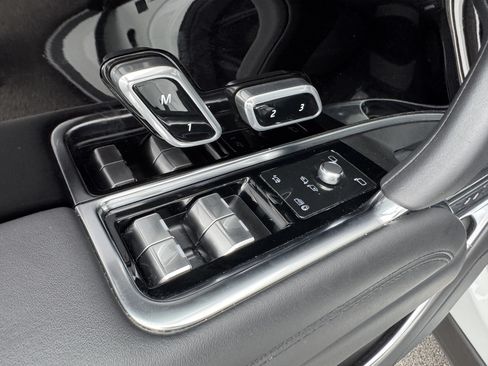 Certified 2023 Land Rover Range Rover Long Wheelbase Autobiography AWD/4WD image 11