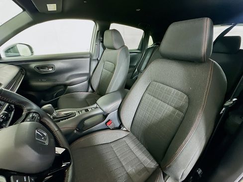 Used 2025 Honda HR-V Sport image 13