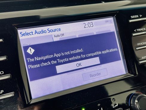 Used 2019 Toyota Camry LE FWD image 13