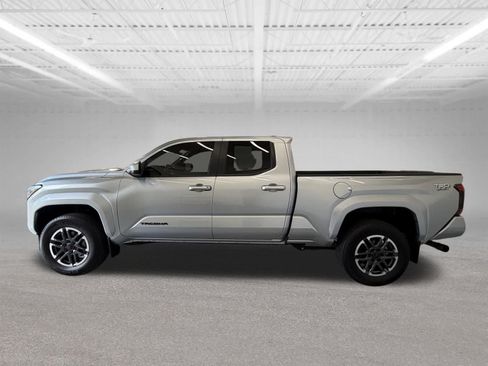 Used 2024 Toyota Tacoma TRD Sport AWD/4WD image 2