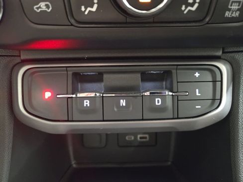 Used 2023 GMC Acadia AT4 w/ Trailering Package AWD/4WD image 17