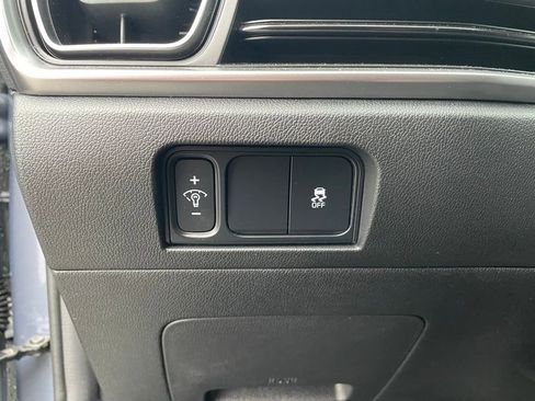 Used 2025 Kia Sorento S image 13