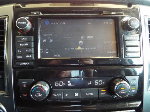 Used 2018 Nissan Titan Platinum Reserve w/ Platinum Utility Package image 16