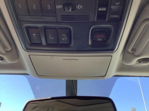 Used 2015 Toyota 4Runner Limited image 50