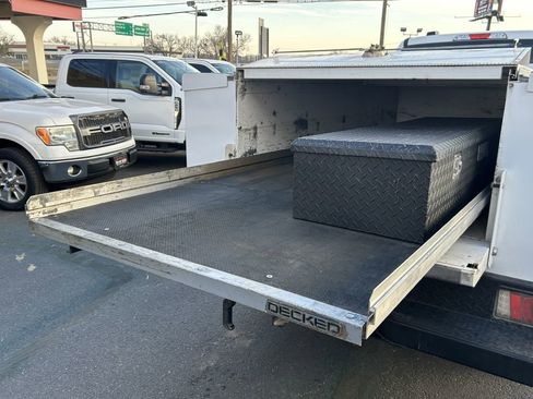 Used 2022 Ford F250 XL w/ Power Equipment Group image 7