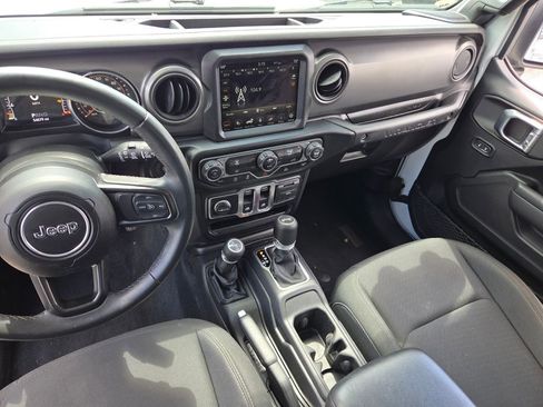 Used 2022 Jeep Wrangler Sport AWD/4WD image 7