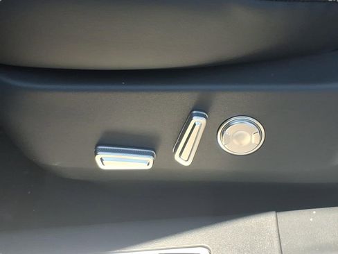 New 2026 Lincoln Nautilus Reserve AWD/4WD image 18