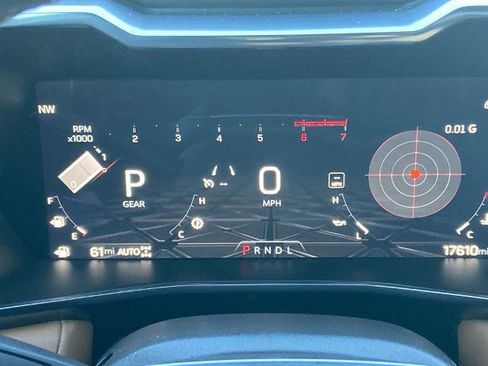 Used 2024 GMC Canyon AT4 image 7