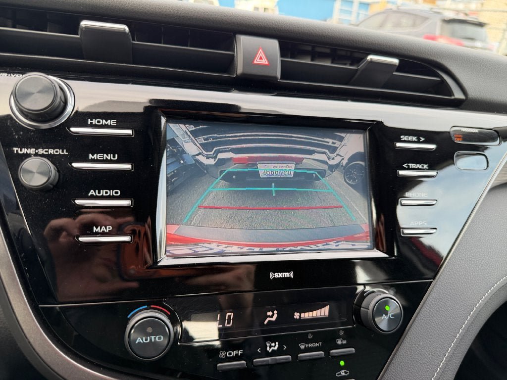 Used 2020 Toyota Camry SE w/ Cold Weather Package AWD/4WD image 17