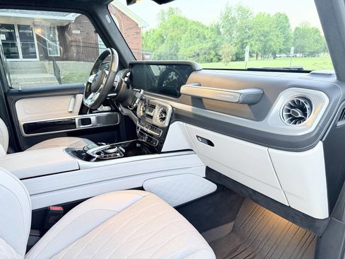 Used 2021 Mercedes-Benz G 63 AMG 4MATIC image 32