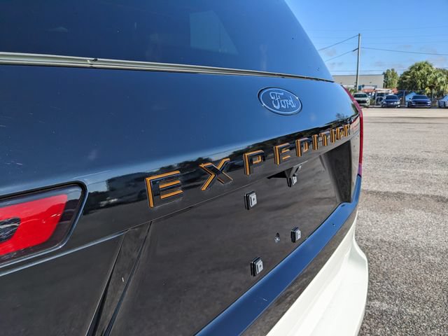 Used 2025 Ford Expedition Tremor AWD/4WD image 11