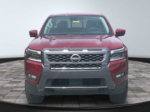 Certified 2025 Nissan Frontier SL AWD/4WD image 2