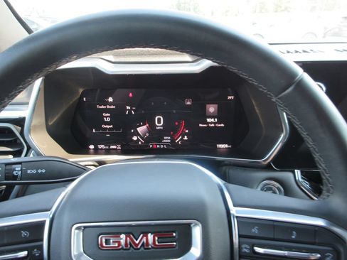 Certified 2025 GMC Canyon Elevation AWD/4WD image 30